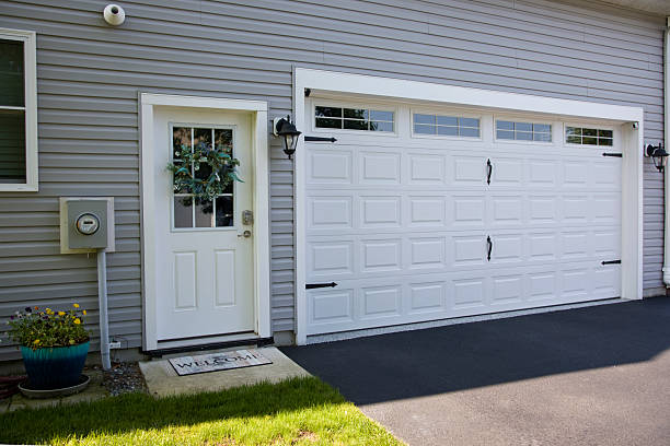 24/7 Emergency Garage Door Roller Replacement experts in Covington, IN
